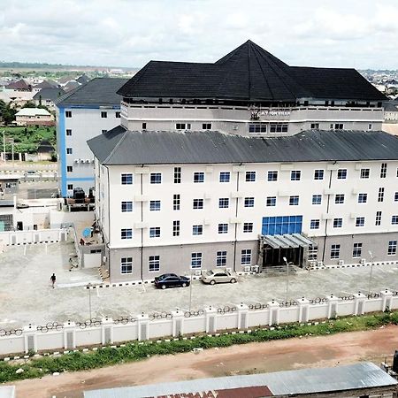 Vacation Villa Hotels And Suites Asaba Luaran gambar